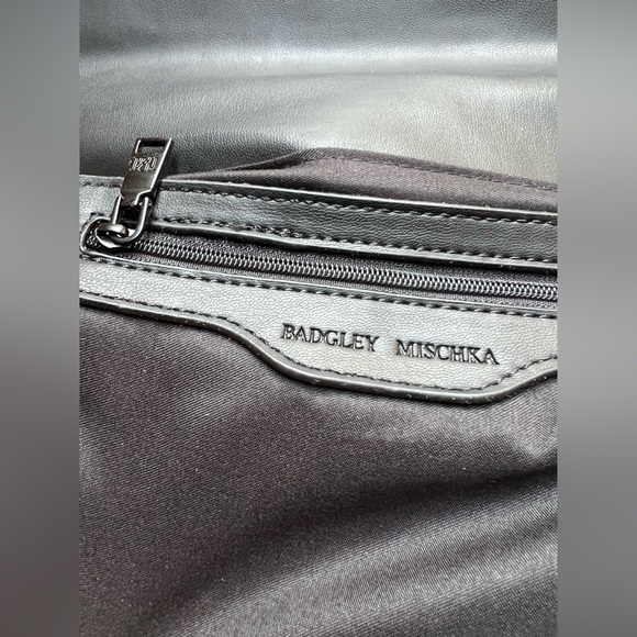 Badgley Mischka Black Quilted Shoulder Bag - Picture 8 of 9